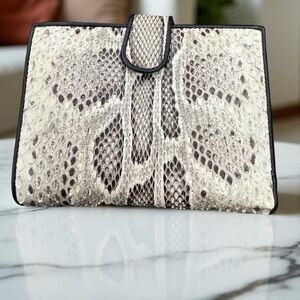 Genuine Vintage Snakeskin,exotic,animal print,wallet. EUC, 4.5”X 3” unisex
